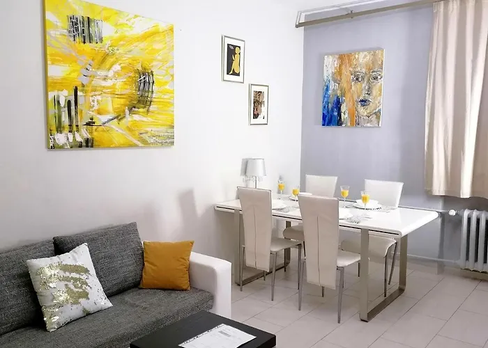 Metro Wilson Apartment *