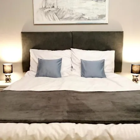 Metro Wilson Apartment
